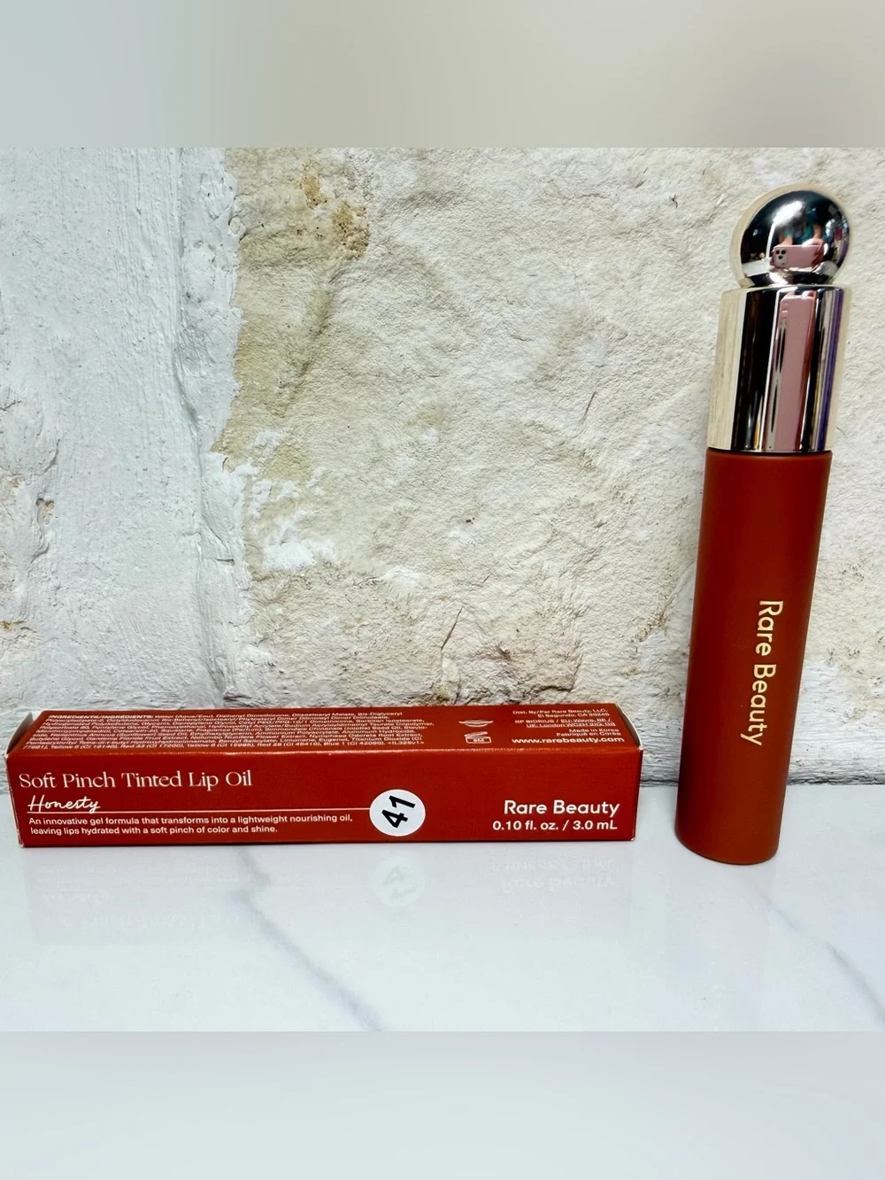 ⭐ RARE BEAUTY SOFT PINCH TINTED LIP OIL - HONESTY